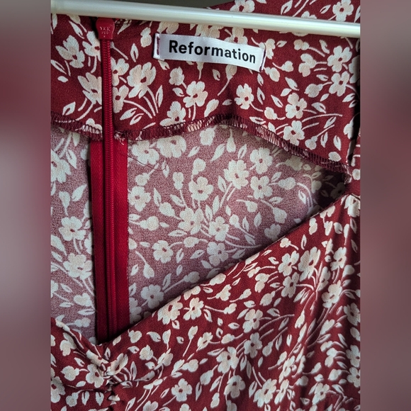 Red Reformation midi dress - Picture 2 of 3